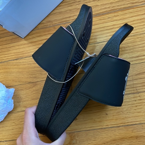 ADIDAS - ADILETTE X ANDRÉ SARAIVA SLIDES - Picture 9 of 13